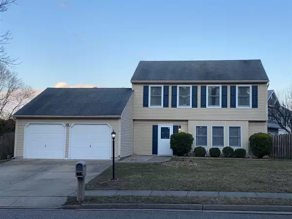 15 FIRETHORN DR, Edison, NJ 08820