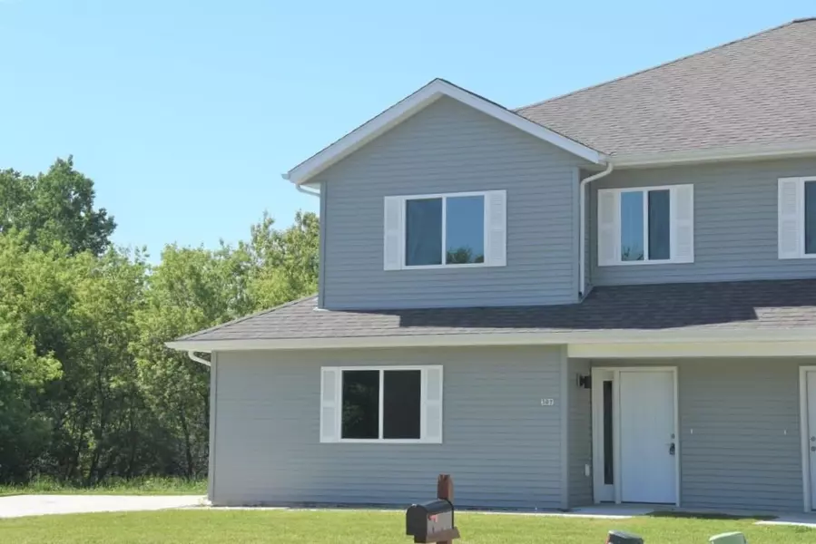 307 Morningside Dr, Deerfield, WI 53531