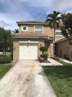 6946 Oak Bridge LN, Lake Worth, FL 33467