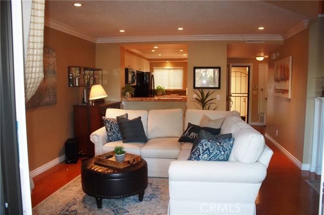 2554 Elden AVE #E102, Costa Mesa, CA 92627