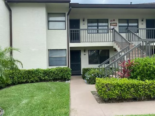 7641 Tahiti LN 103, Lake Worth, FL 33467