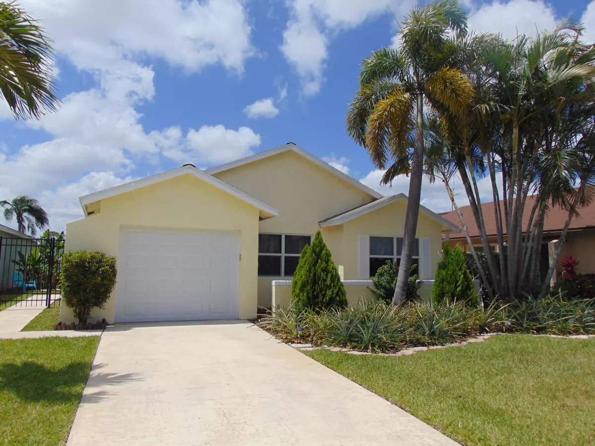 Boca Raton, FL 33428,9048 Pine Springs DR