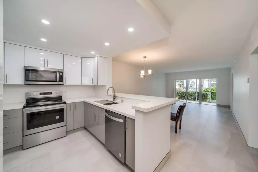 1501 S Ocean BLVD 107, Lauderdale By The Sea, FL 33062