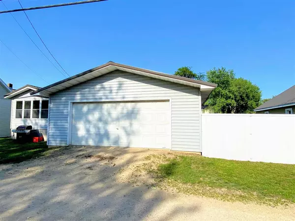 Prairie Du Chien, WI 53821,1203 S 11th St