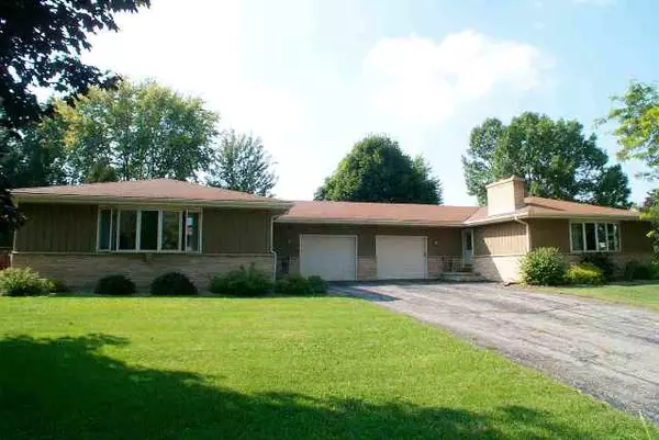 1101-1103 S Division St, Waunakee, WI 53597