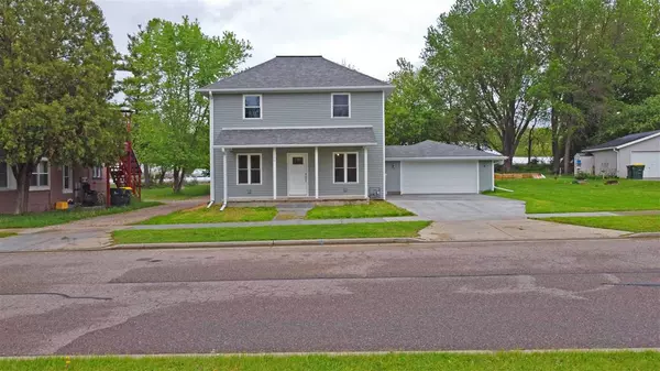 Reedsburg, WI 53959,328 La Valle St