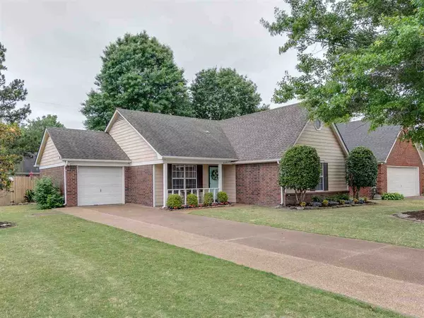 8079 GERMAN CREEK DR, Cordova, TN 38018