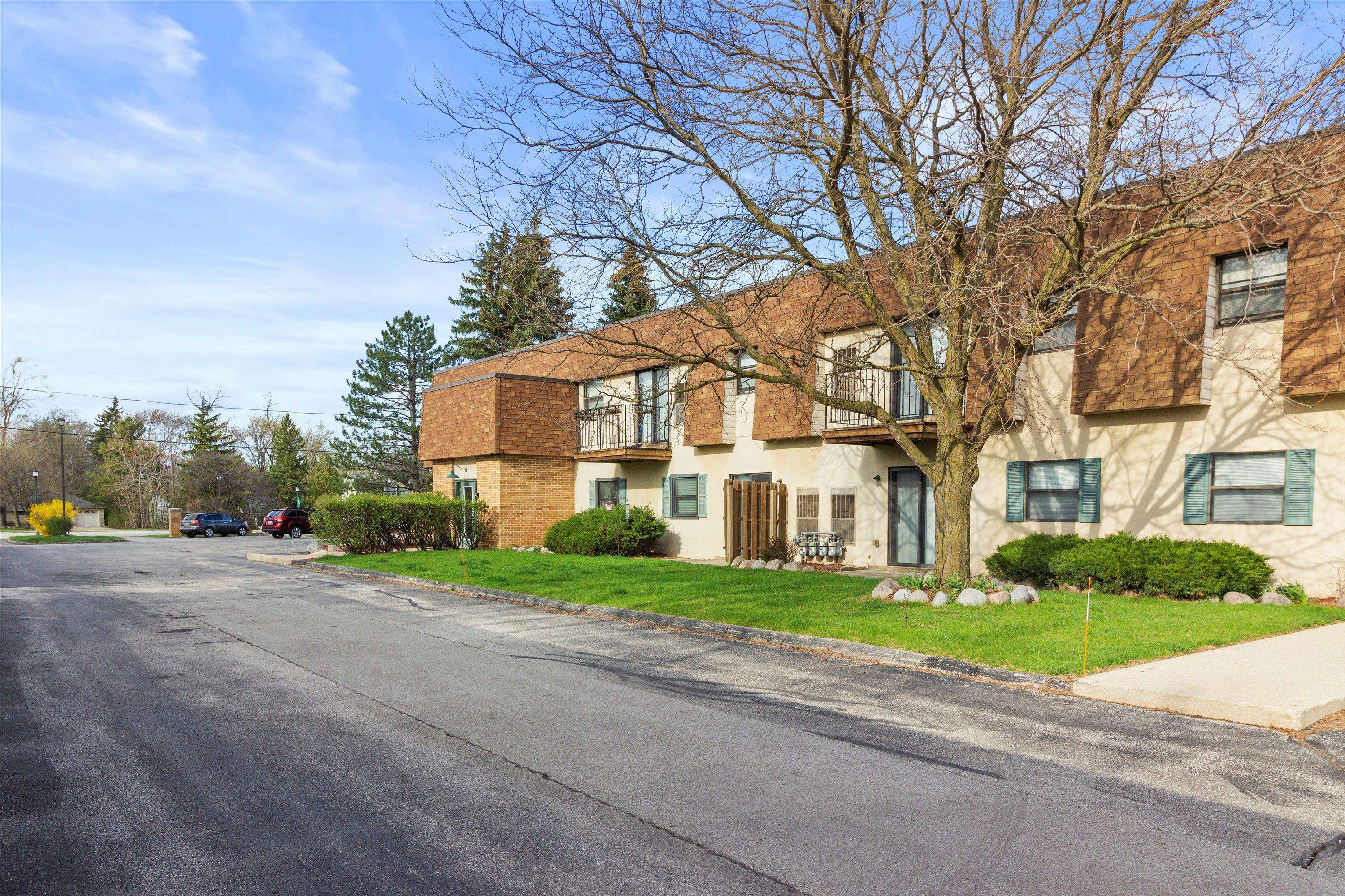 12765 W Hampton Unit 110, Butler, WI 53007