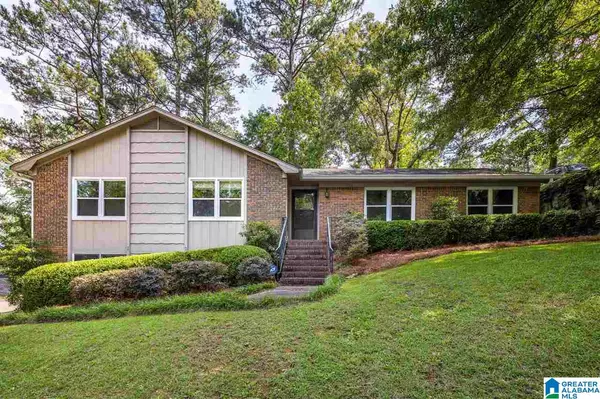 3486 RIDGECREST DRIVE, Hoover, AL 35216