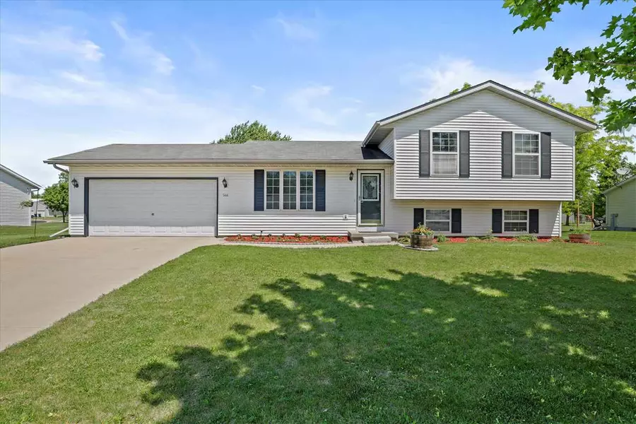 546 Meadowview Ln, Marshall, WI 53559