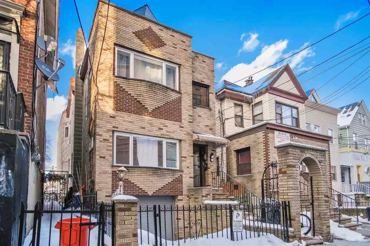 Union City, NJ 07087,126 37TH ST