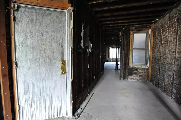 Union City, NJ 07087,609 NEW YORK AVE  #2L