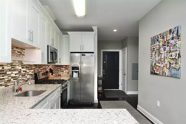 Union City, NJ 07087,140 36TH ST #402