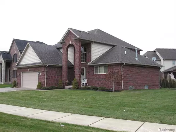 Macomb Twp, MI 48044,45300 SHOAL DR