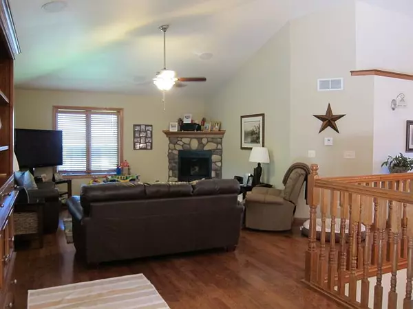 Holmen, WI 54636,800 GRANUM Cir