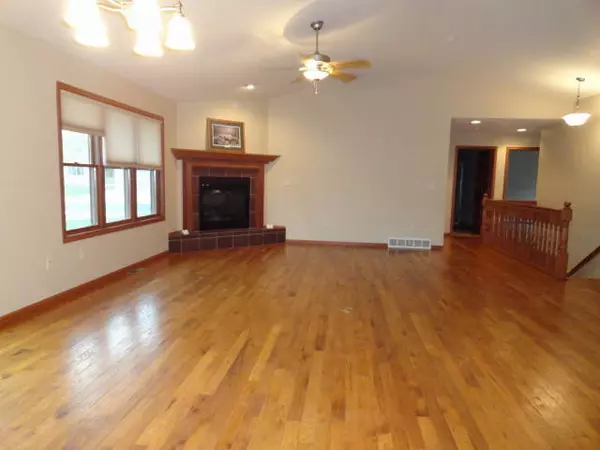 Holmen, WI 54636,614 PINECONE PL