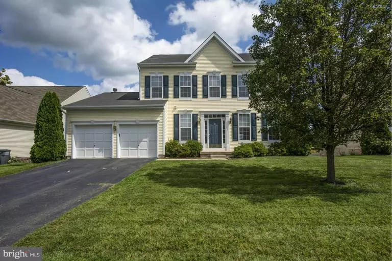 17148 MAGIC MOUNTAIN DR, Round Hill, VA 20141