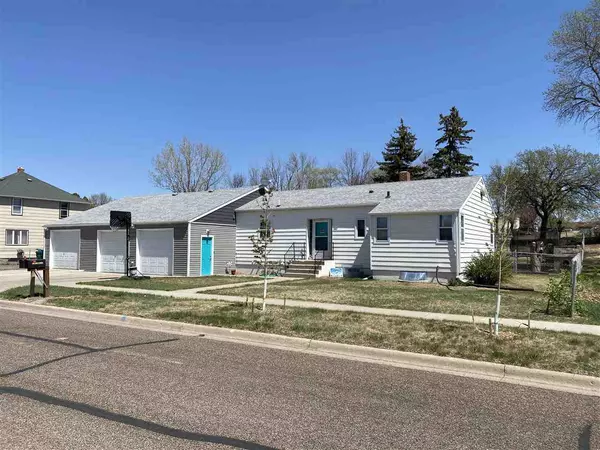 Garrison, ND 58540,140 SE 4th St