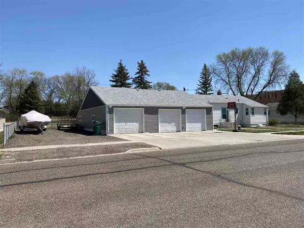 Garrison, ND 58540,140 SE 4th St