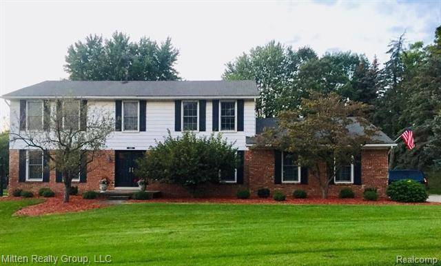 2500 TOWER HILL LN, Rochester Hills, MI 48306