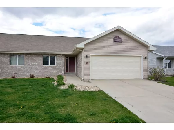 771 Edenberry Ln, Oregon, WI 53575