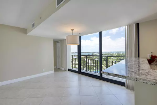 Singer Island, FL 33404,3000 N Ocean DR 14h