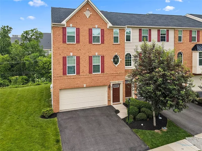 3015 GREY FOX CIRCLE, Bridgeville, PA 15017