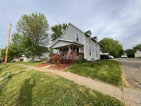 Lancaster, WI 53813,331 E Oak St