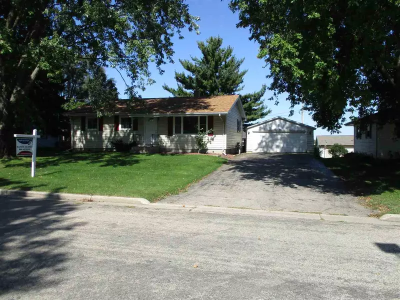 716 Karow St, Deforest, WI 53532