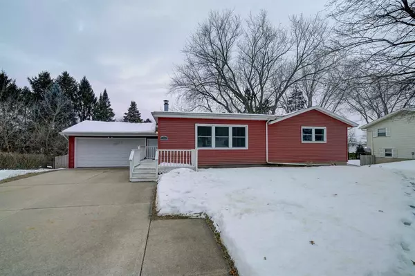 705 Russell St, Deforest, WI 53532