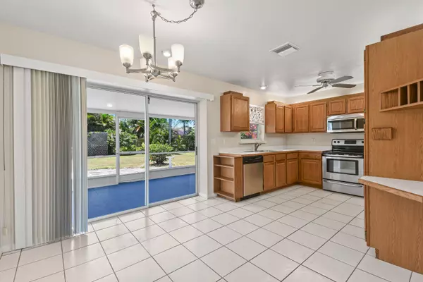 Jupiter, FL 33469,19324 Caribbean CT