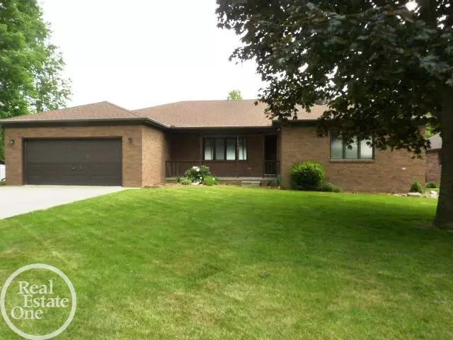 52930 Base, New Baltimore, MI 48047