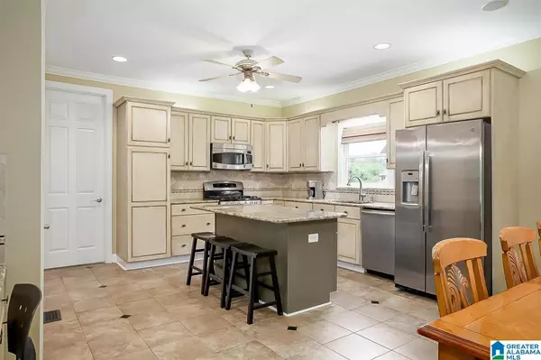 Vestavia Hills, AL 35216,3350 PANORAMA BROOK DRIVE