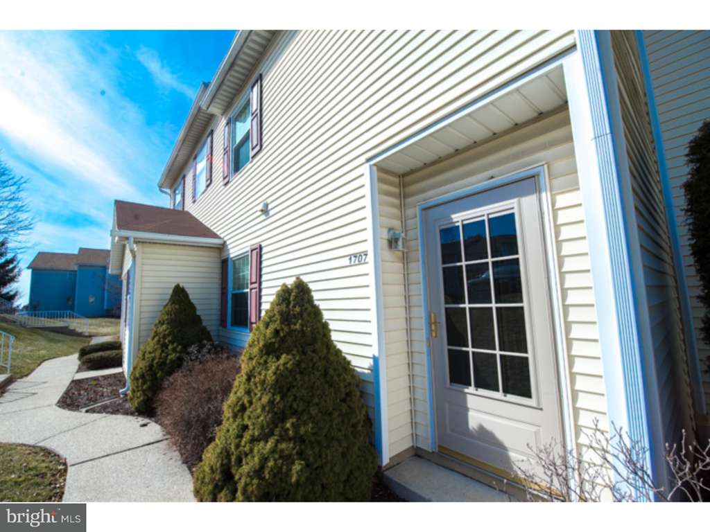 1707 BRIARWOOD DR, Bethlehem, PA 18020