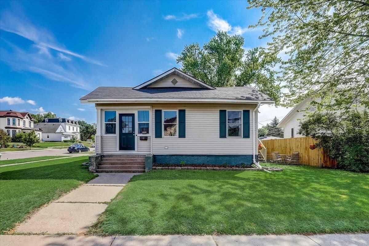 713 Dewitt St, Portage, WI 53901