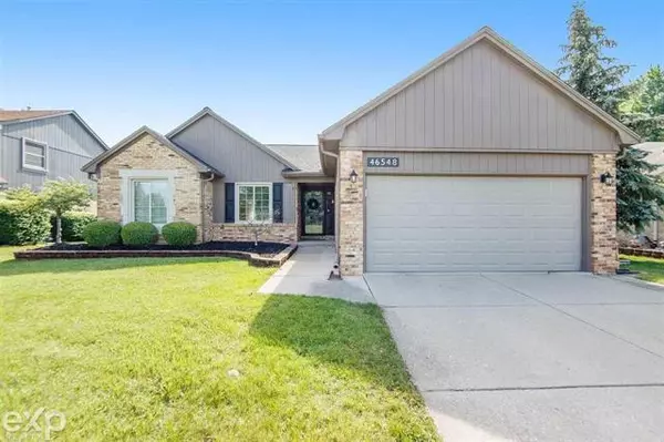 46548 FOX RUN, Macomb, MI 48044