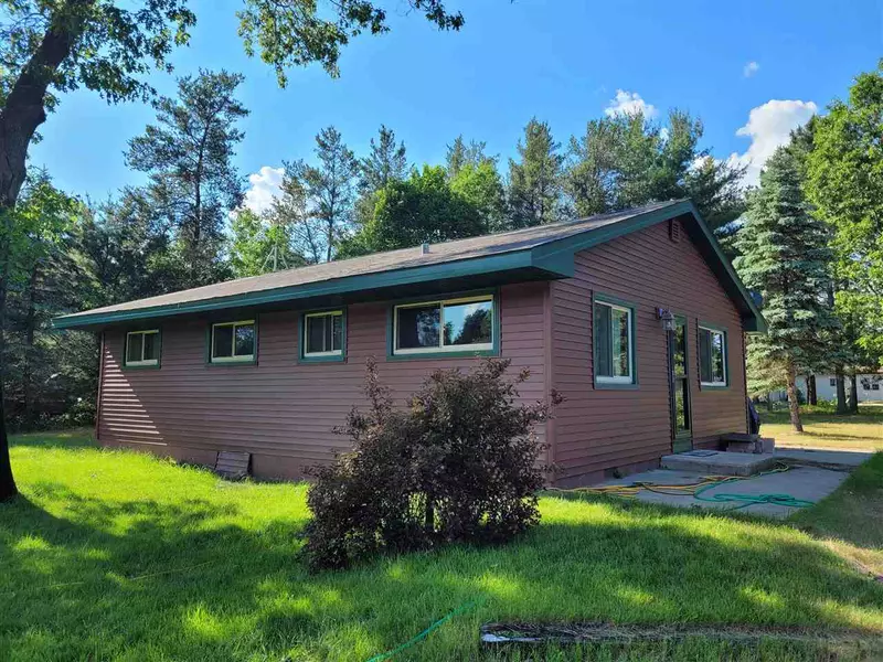 W5738 Evergreen Ln, New Lisbon, WI 53950