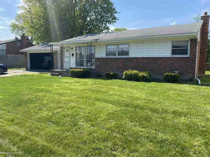 23364 Linne, Clinton Township, MI 48035