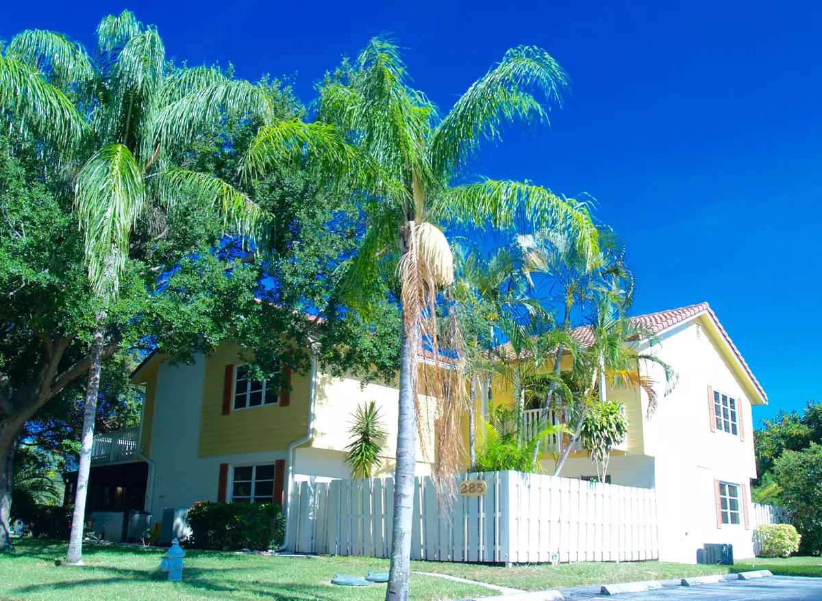 Jupiter, FL 33477,285 Seabreeze CIR