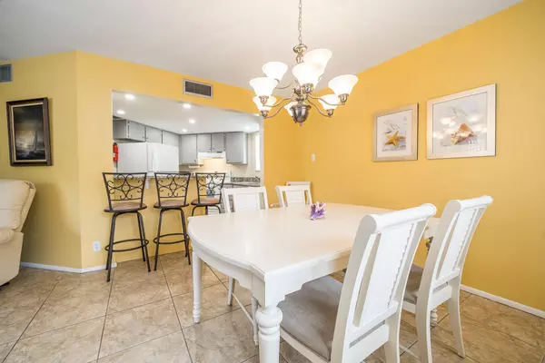 Jupiter, FL 33477,273 Seabreeze CIR