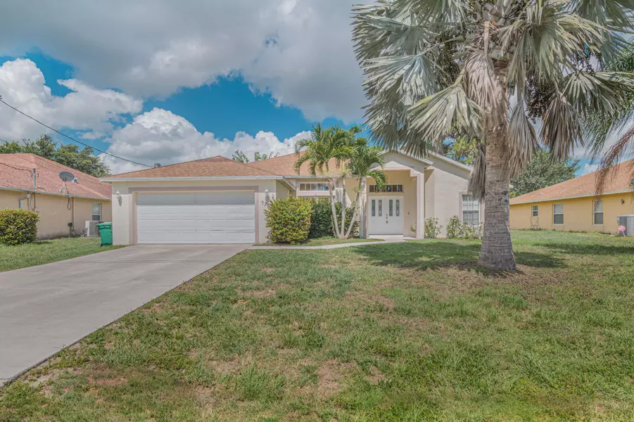 3282 SW Escarole ST, Port Saint Lucie, FL 34953