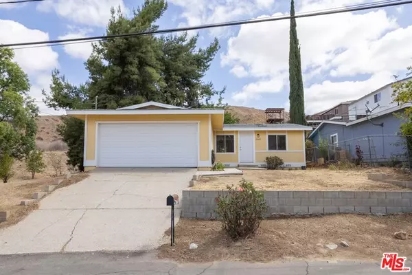 Val Verde, CA 91384,29615 Cromwell Ave