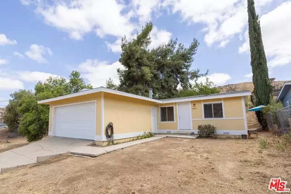 Val Verde, CA 91384,29615 Cromwell Ave