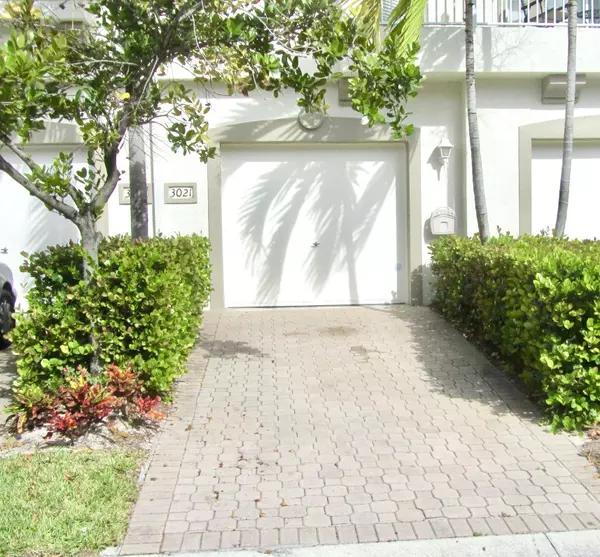 Riviera Beach, FL 33404,3021 Laurel Ridge CIR