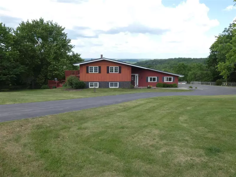 5818 US 18, Fennimore, WI 53809