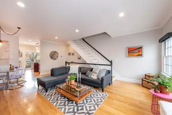 Jc Downtown, NJ 07302,362 4TH ST #2