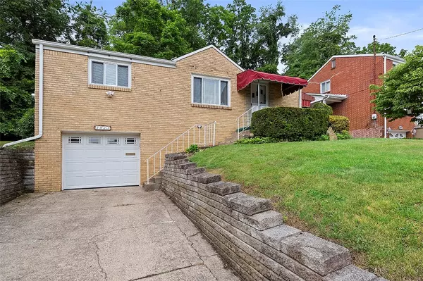 Pittsburgh, PA 15216,1077 Roseanne Ave