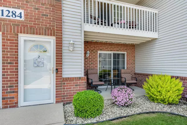 Somers, WI 53144,1284 Village Centre Dr Unit 2