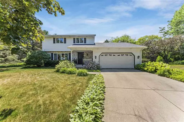 7321 Harvest Hill Rd, Madison, WI 53717