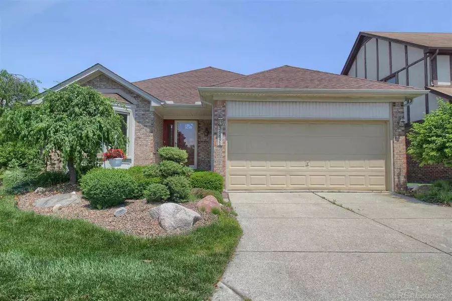 36491 Harness Circle Ct., Clinton Township, MI 48305